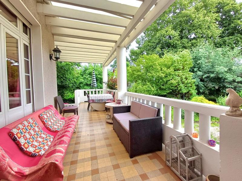 Maison ancienne - 233 m² - 8 pièces