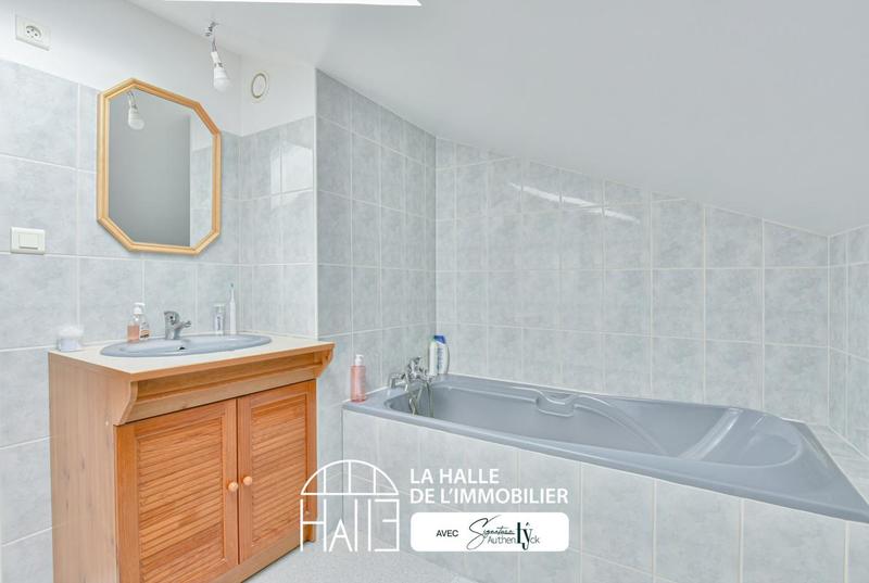 Maison - 95 m² - 5 pièces