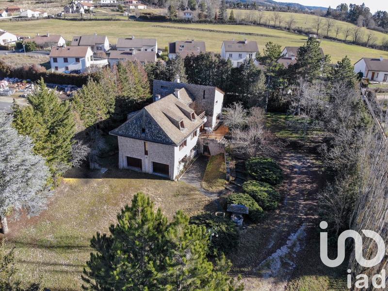 Maison - 272 m² - 11 pièces