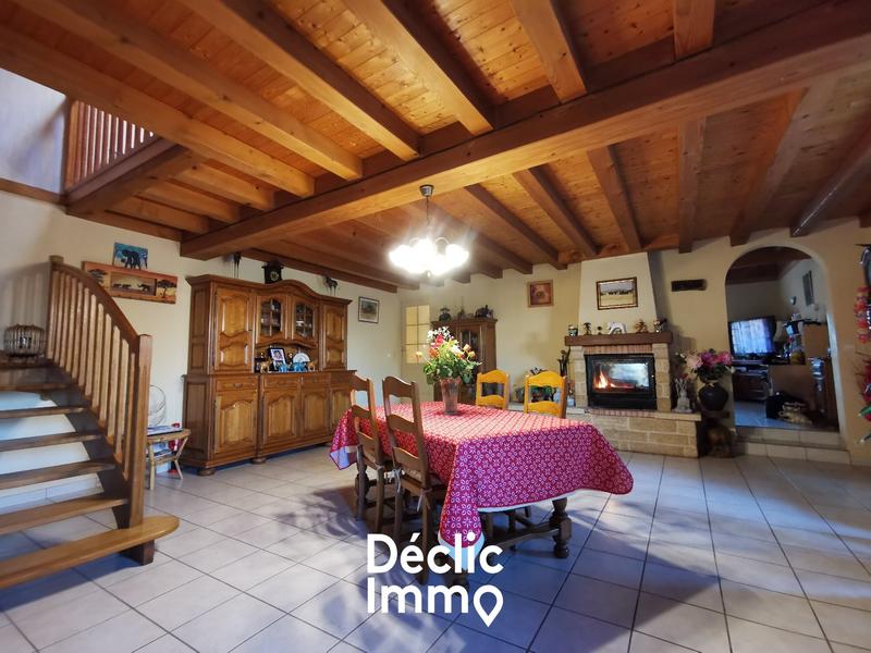 Maison - 213 m² - 6 pièces