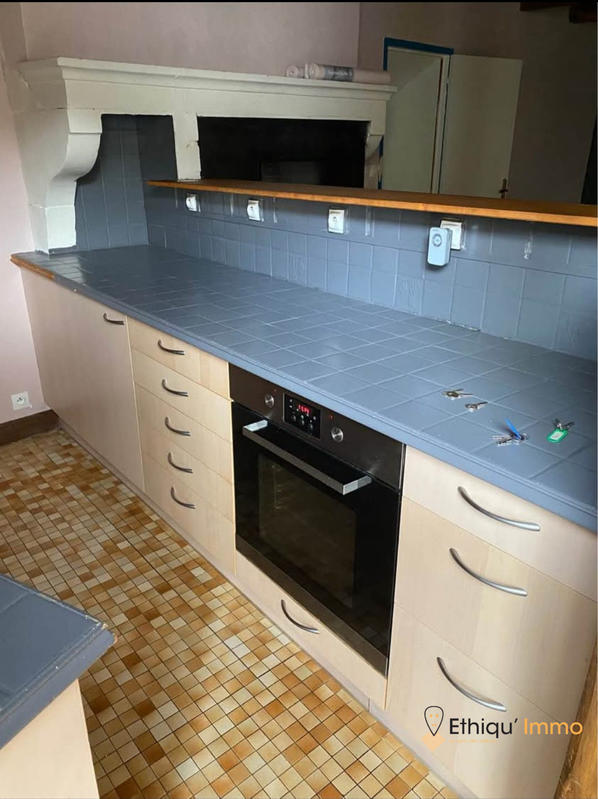 Maison - 234 m² - 4 pièces