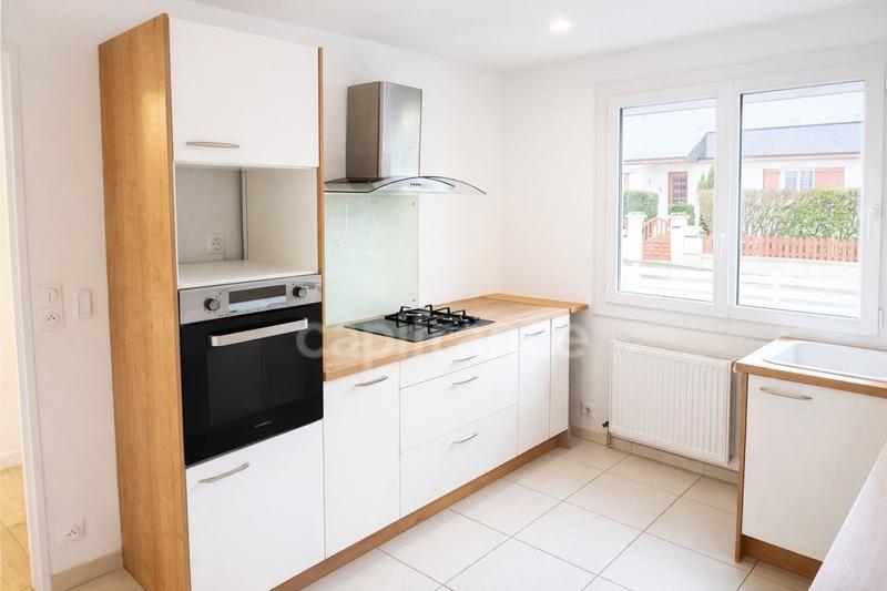 Maison - 93 m² - 4 pièces