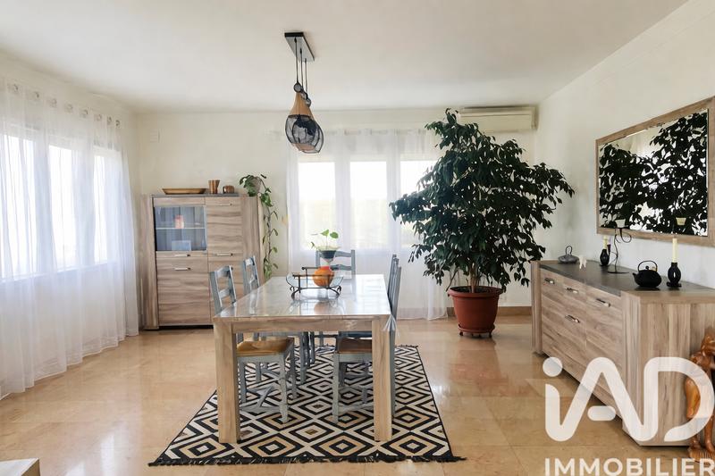 Maison - 300 m² - 6 pièces