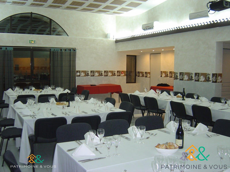 Local commercial - 1 175 m² - 28 pièces