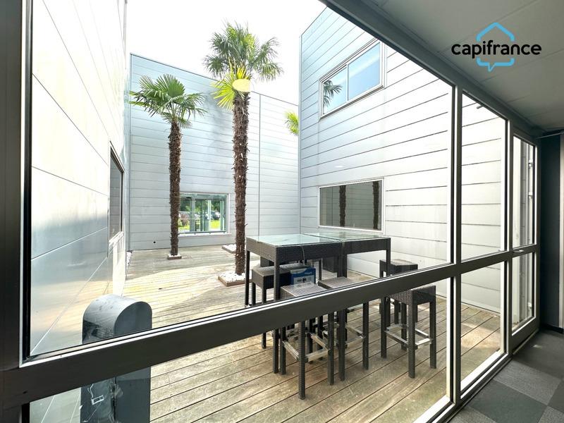 Bureau - 332 m² - 20 pièces