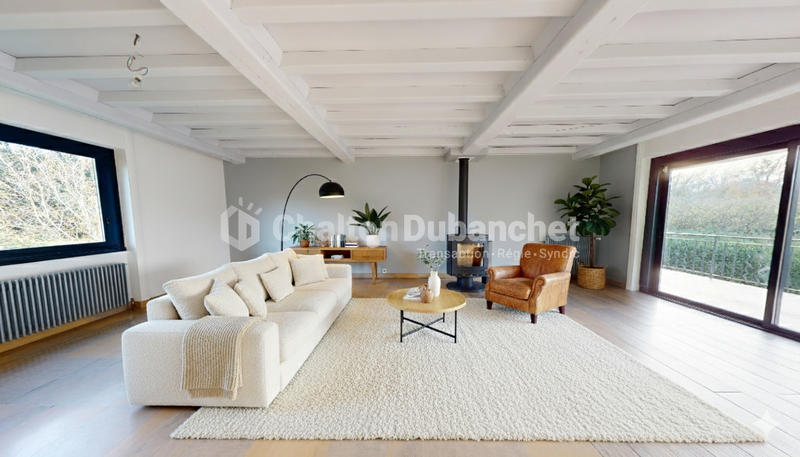 Maison - 245 m² - 9 pièces