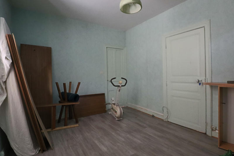 Maison - 104 m² - 8 pièces