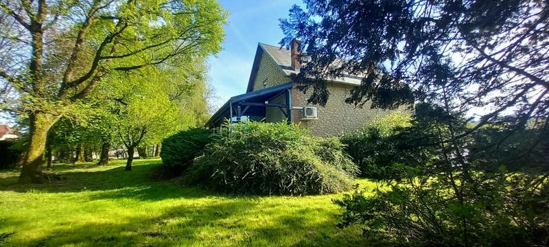 Propriété - 196 m² - 8 pièces