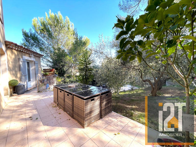 Maison - 200 m² - 6 pièces