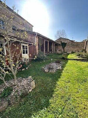 Maison - 211 m² - 9 pièces