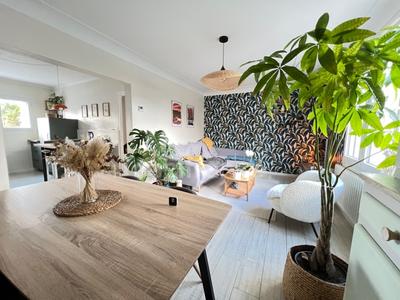 Maison - 91 m² - 5 pièces