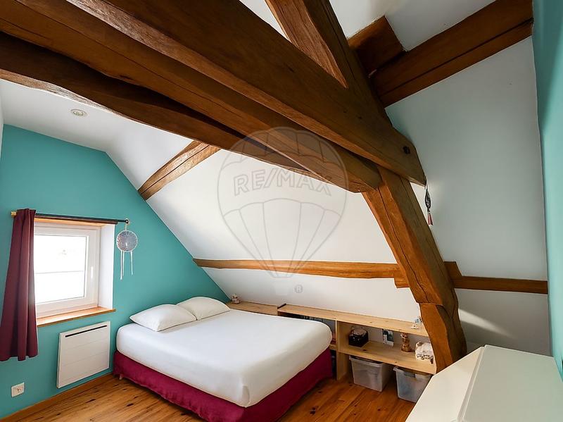 Maison - 96 m² - 5 pièces