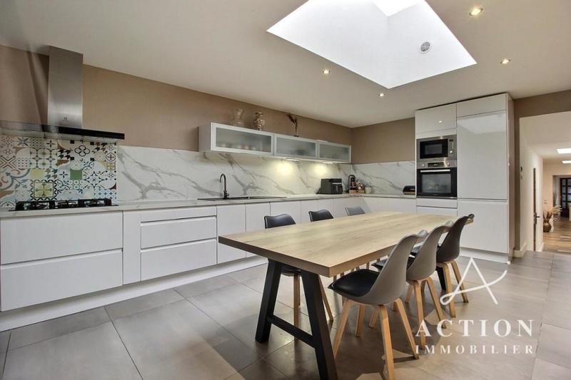 Maison - 170 m² - 6 pièces