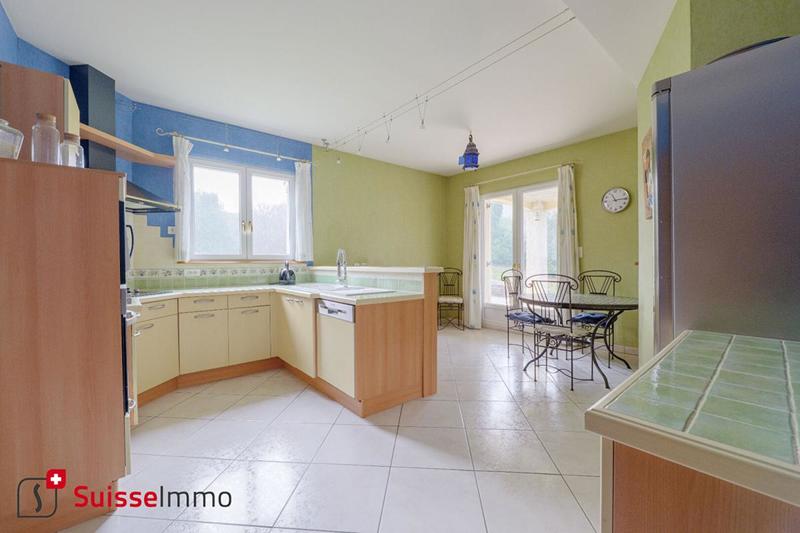 Maison - 200 m² - 7 pièces