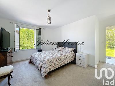 Maison - 205 m² - 9 pièces