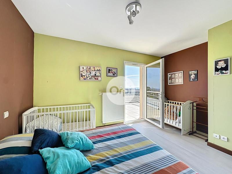 Maison - 210 m² - 7 pièces