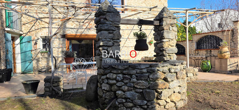 Maison traditionnelle - 300 m² - 16 pièces