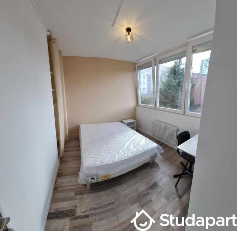 Chambre - 12 m² - 1 pièce