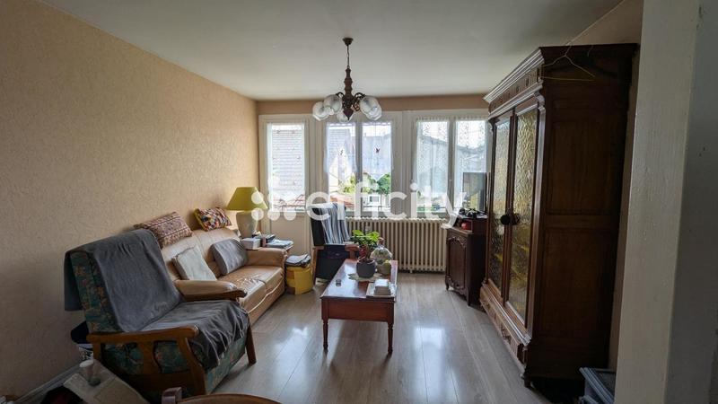 Maison - 130 m² - 8 pièces