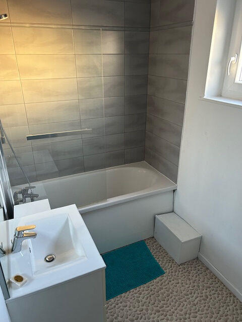 Appartement - 85 m² - 5 pièces