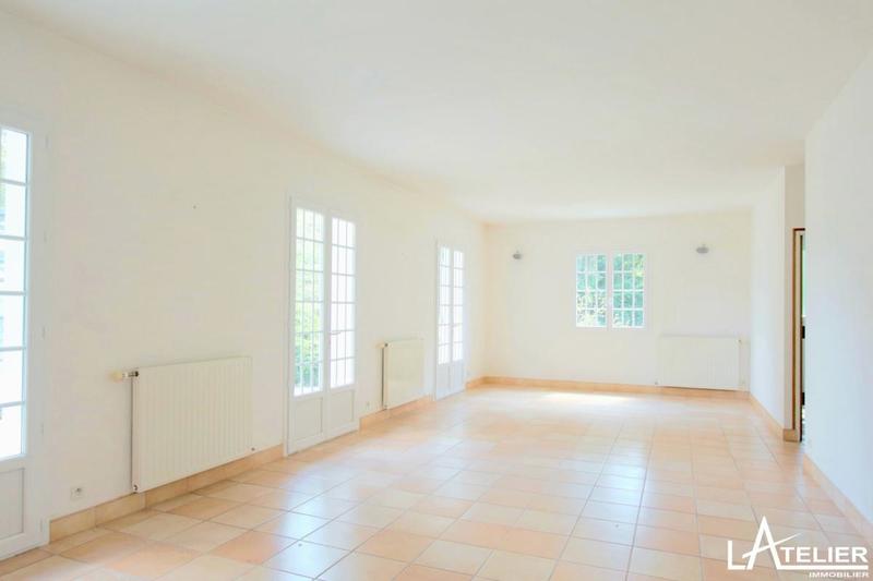 Propriété - 290 m² - 8 pièces