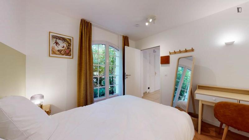 Chambre - 12 m² - 6 pièces