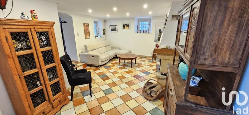 Maison - 250 m² - 10 pièces