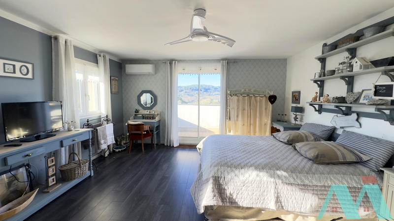 Maison - 190 m² - 7 pièces