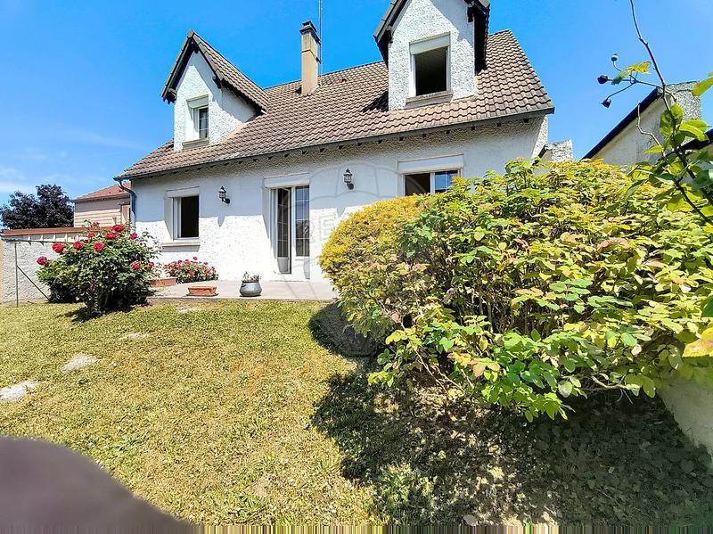 Maison - 97 m² - 4 pièces