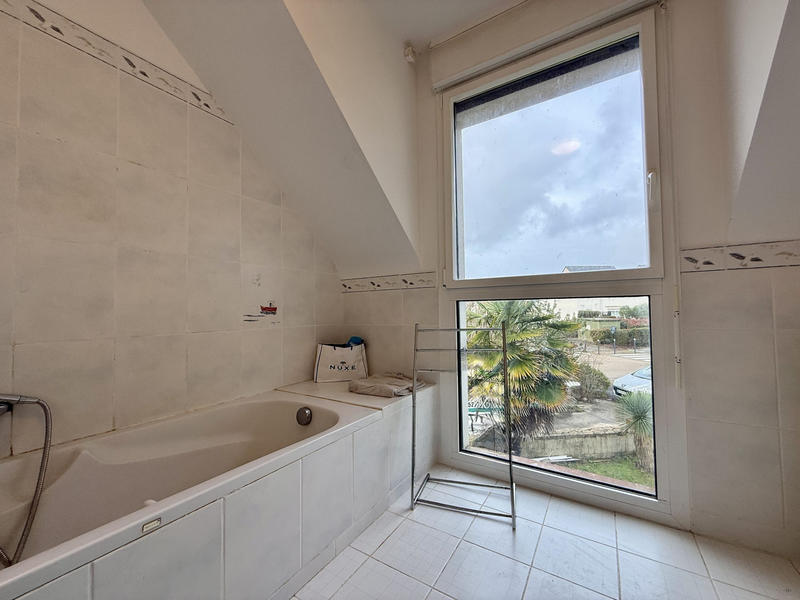 Maison contemporaine - 146 m² - 7 pièces