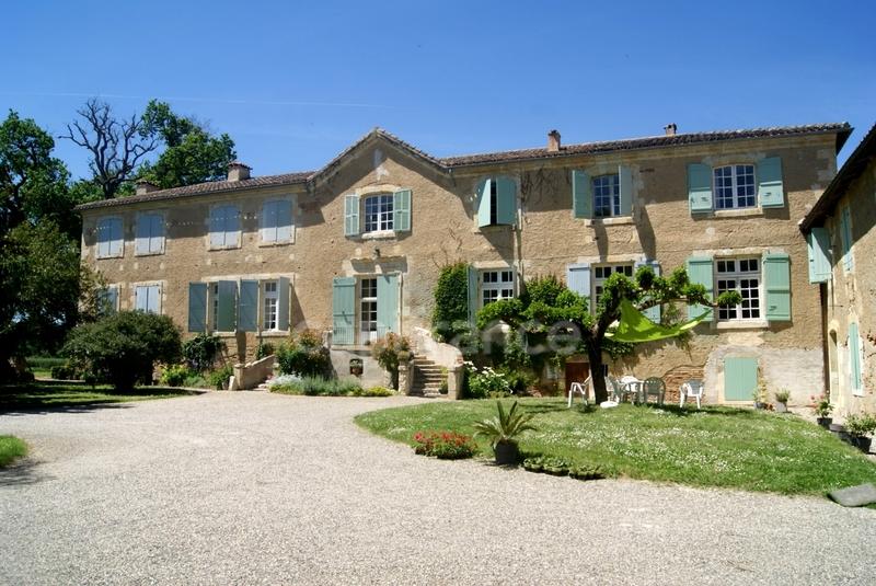 Château - 815 m² - 15 pièces