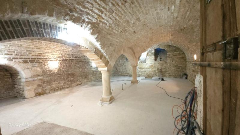 Maison - 221 m² - 3 pièces