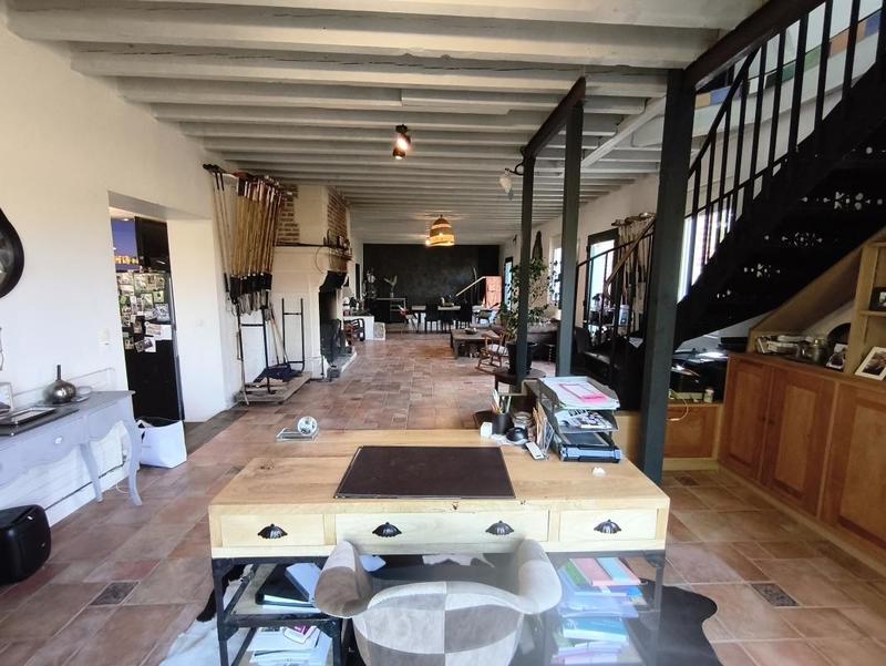 Demeure - 222 m² - 6 pièces