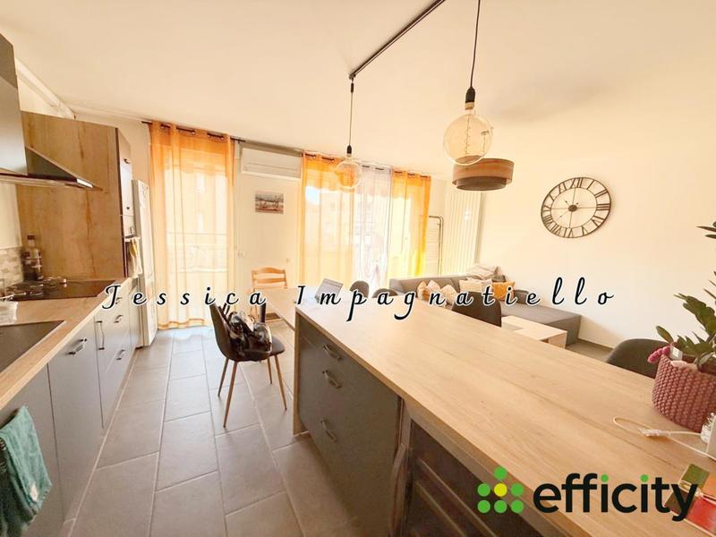 Appartement - 76 m² - 4 pièces