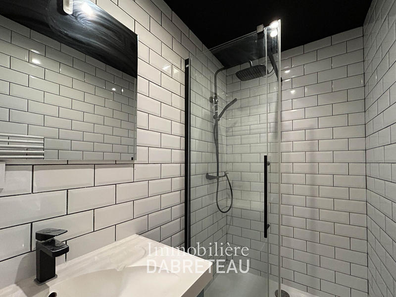 Chambre - 111 m² - 7 pièces