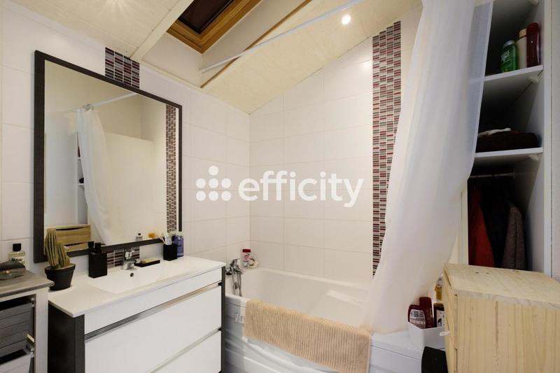 Maison - 196 m² - 6 pièces