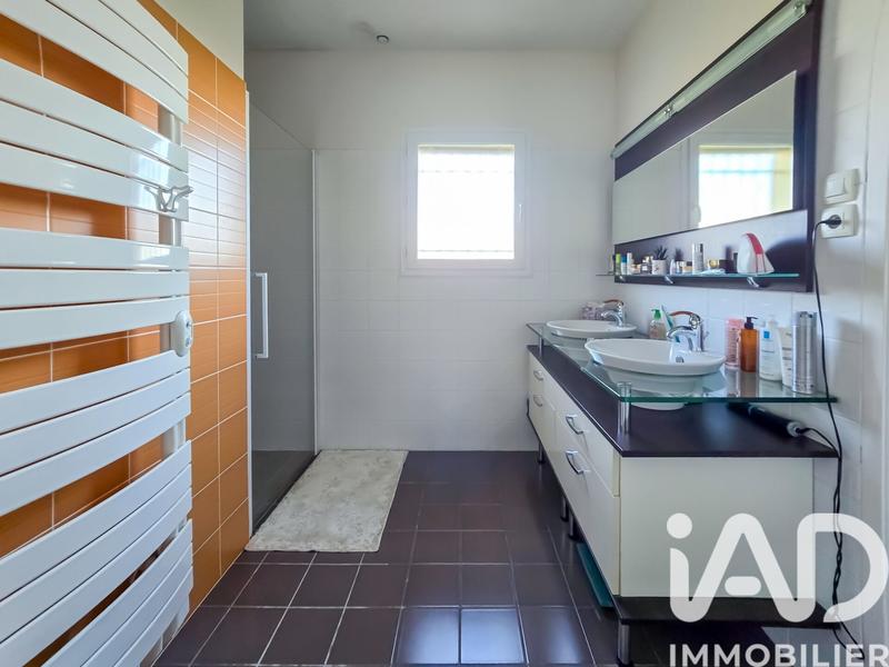 Maison - 204 m² - 7 pièces