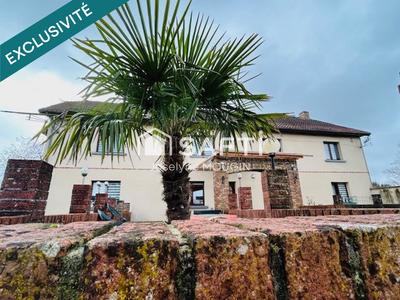 Maison - 270 m² - 9 pièces