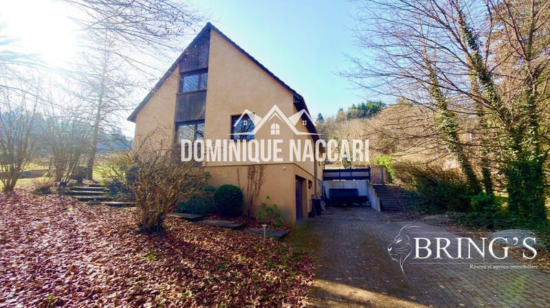 Maison - 200 m² - 7 pièces