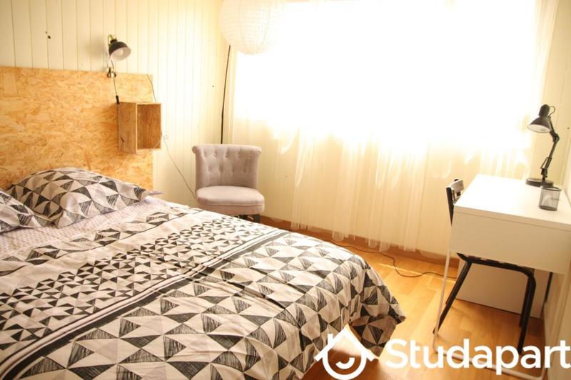 Chambre - 12 m² - 1 pièce