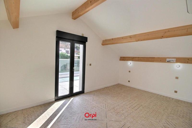 Maison - 104 m² - 3 pièces