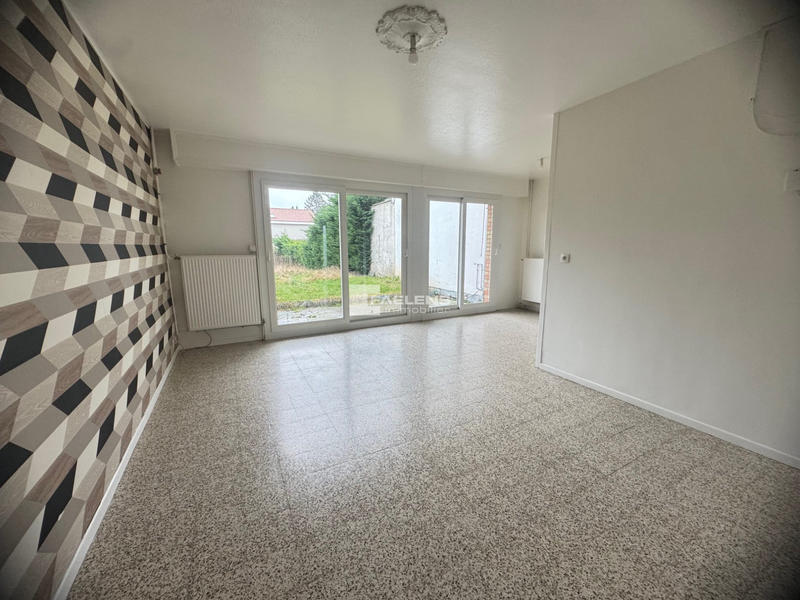 Maison - 93 m² - 5 pièces