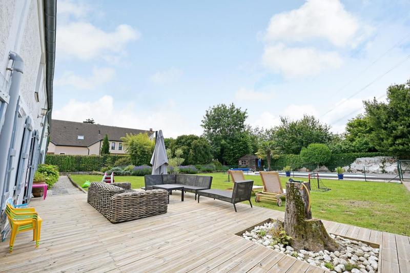 Maison - 350 m² - 7 pièces