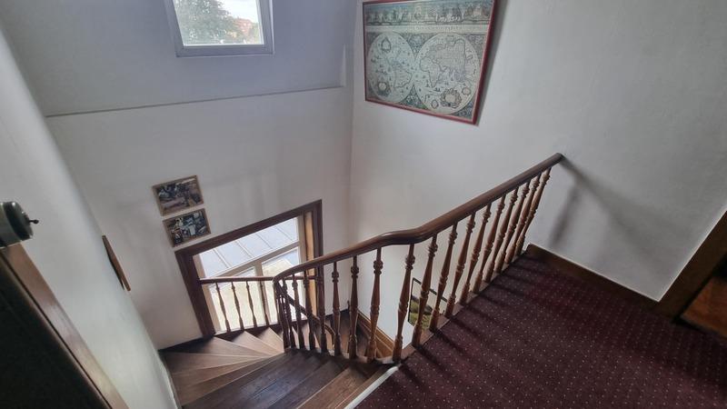 Maison bourgeoise - 250 m² - 11 pièces