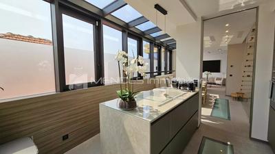 Villa - 167 m² - 6 pièces