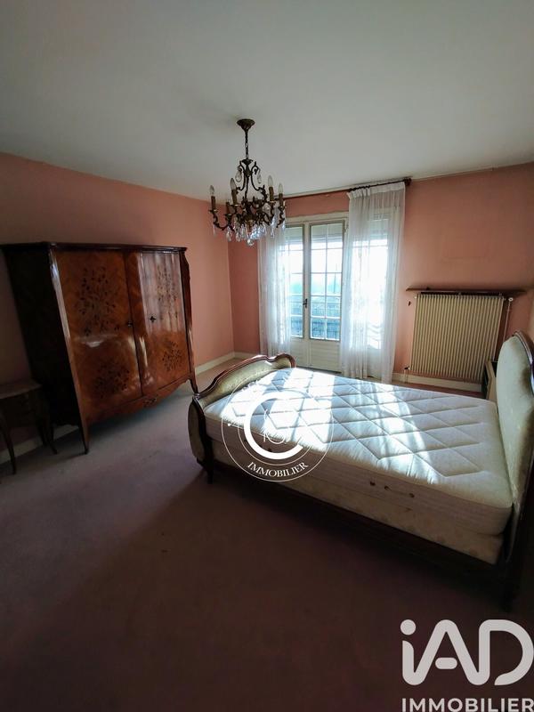 Maison - 230 m² - 6 pièces