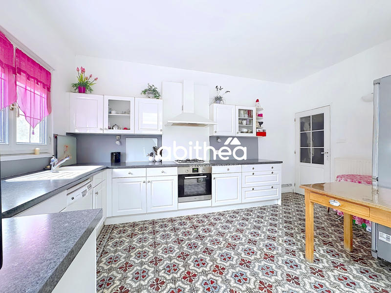 Maison - 186 m² - 6 pièces