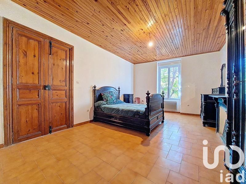 Maison - 257 m² - 9 pièces