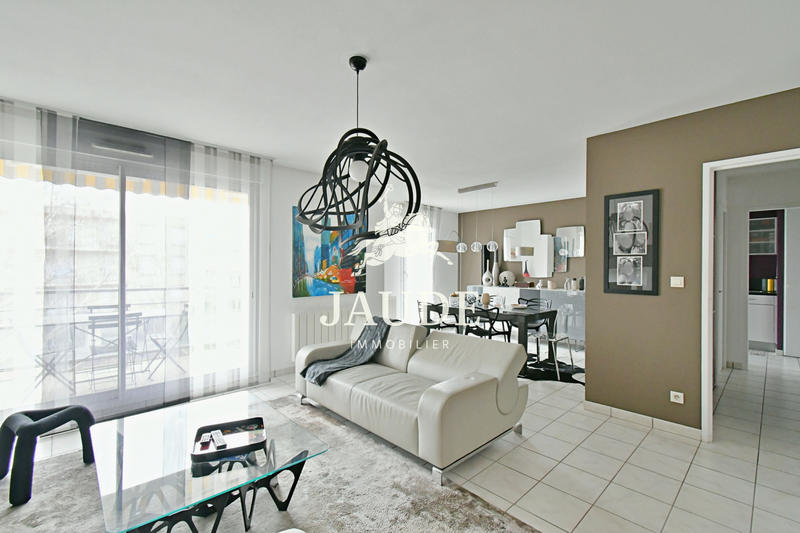 Appartement - 91 m² - 3 pièces