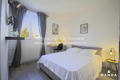 Chambre - 10 m² - 6 pièces
